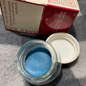 Mary Kay gel eyeliner. Temping teal. New